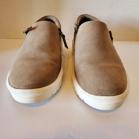 Blondo Faith Taupe Waterproof Slip On Sporty Sneaker 9 - Picture 5 of 10